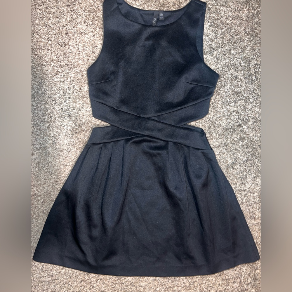 Labworks Elegant Cut Out Black Dress Small